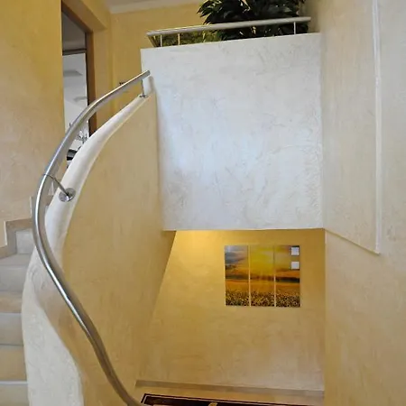 Sunshine - Great Mountain View *