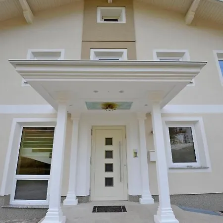 Sunshine - Great Mountain View *